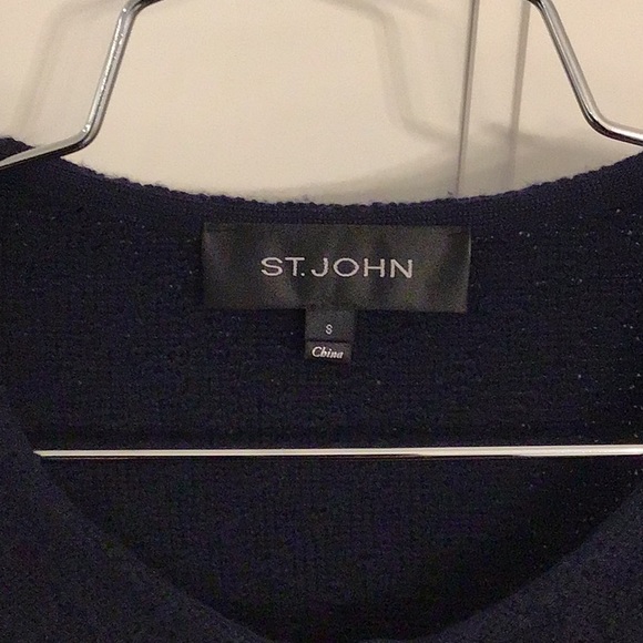 St. John women sweater - Picture 3 of 4